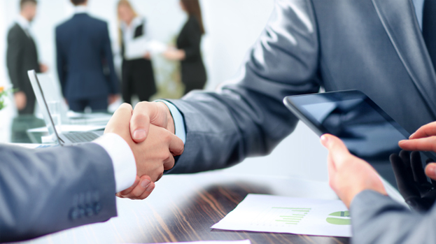 Poignée de main commerciale